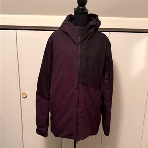 Men’s Lululemon lightweight down jacket